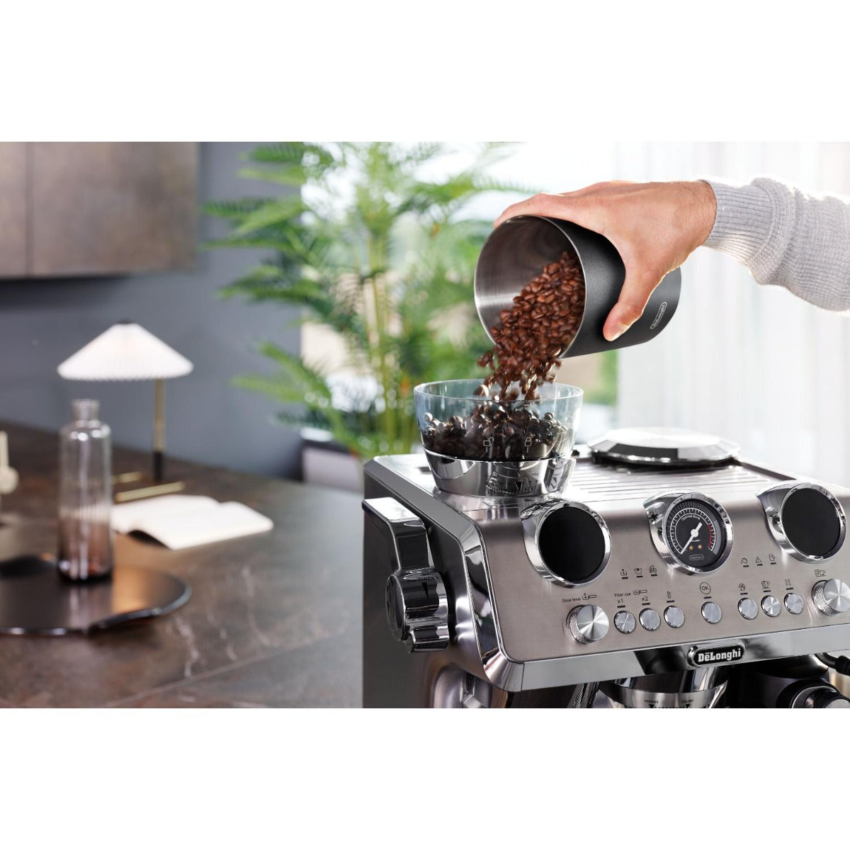 Delonghi - La Specialista Maestro Coffee Machine