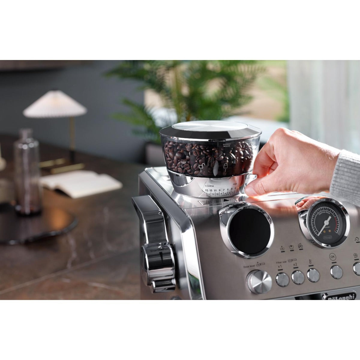 Delonghi - La Specialista Maestro Coffee Machine