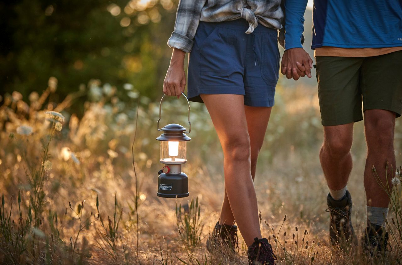 Coleman - Classic Rechargeable 800 Lumens LED Lantern