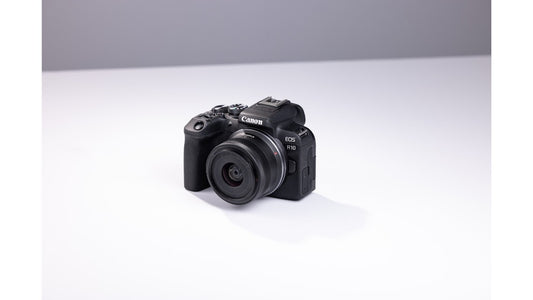 Canon EOS R10 Mirrorless Camera w/ 18-45mm Lens Kit