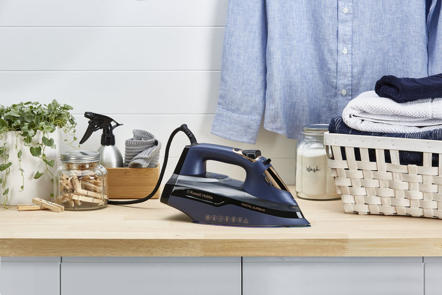 Russell Hobbs - Digital Supreme Iron