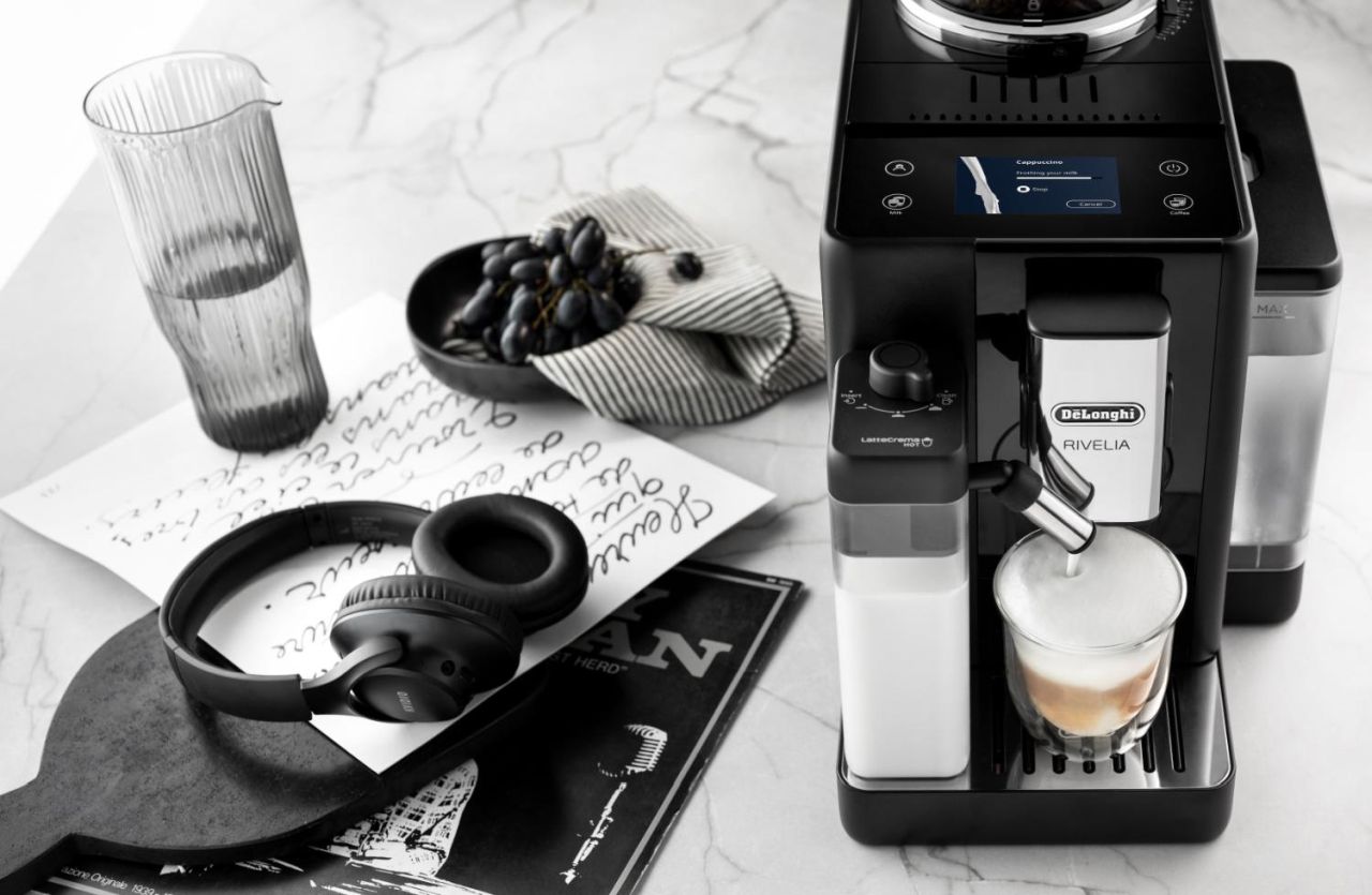 Delonghi - Rivelia Automatic Bean to Cup Coffee Machine - Black