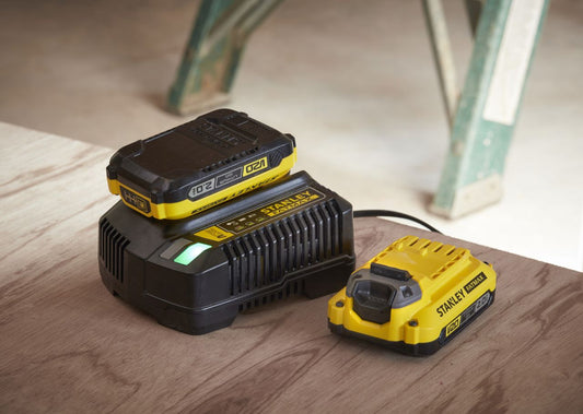 Stanley - FatMax 18V V20 2.0Ah Starter Battery and Charger Kit