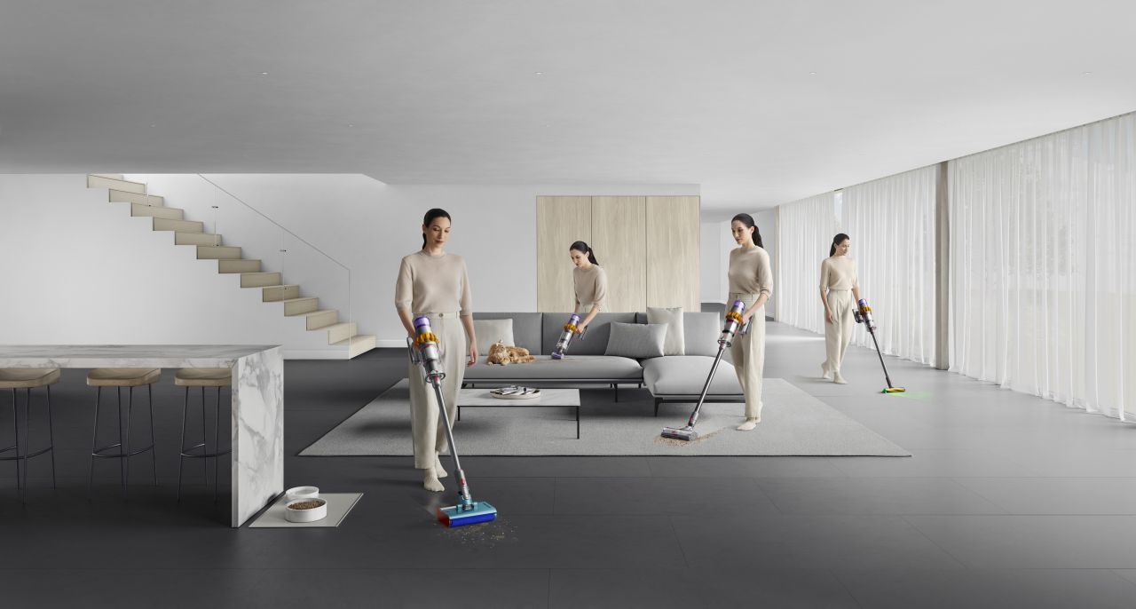 Dyson - V15s Detect Submarine Wet and Dry Stick Vac - 448802-01