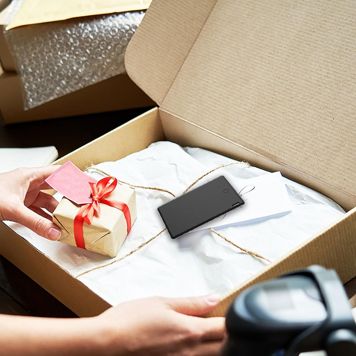 Laser - Ultra Slim Card size Smart Tag with Wireless Charging