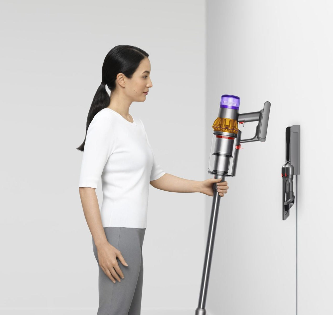 Dyson - V15 Detect Absolute Stick Vac - 447955-01