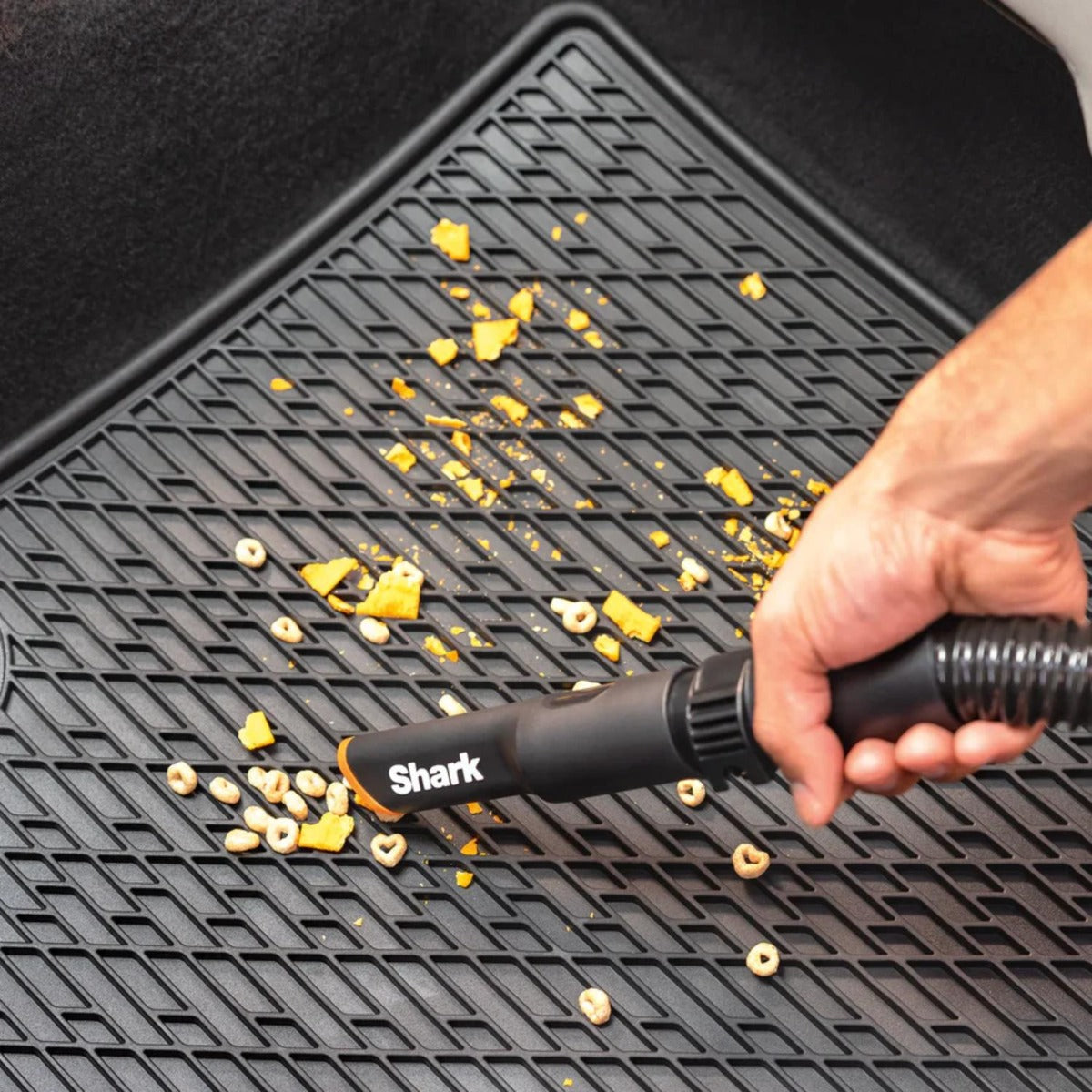 Shark - MessMaster Portable Wet/Dry Vacuum