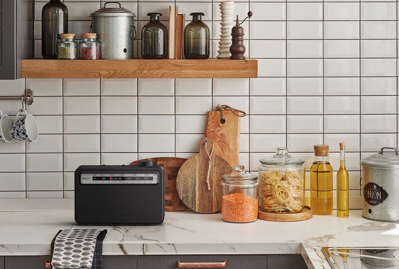 Philips Portable AM/FM Radio - Wholesales Supply