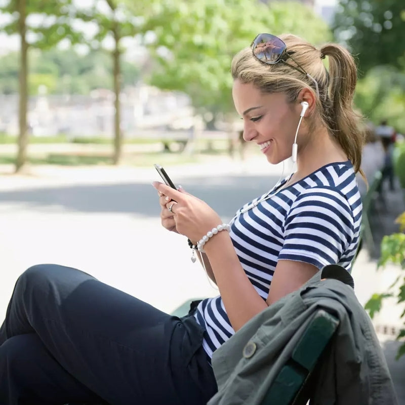 Philips Wired Earbud Gel White - Wholesales Supply